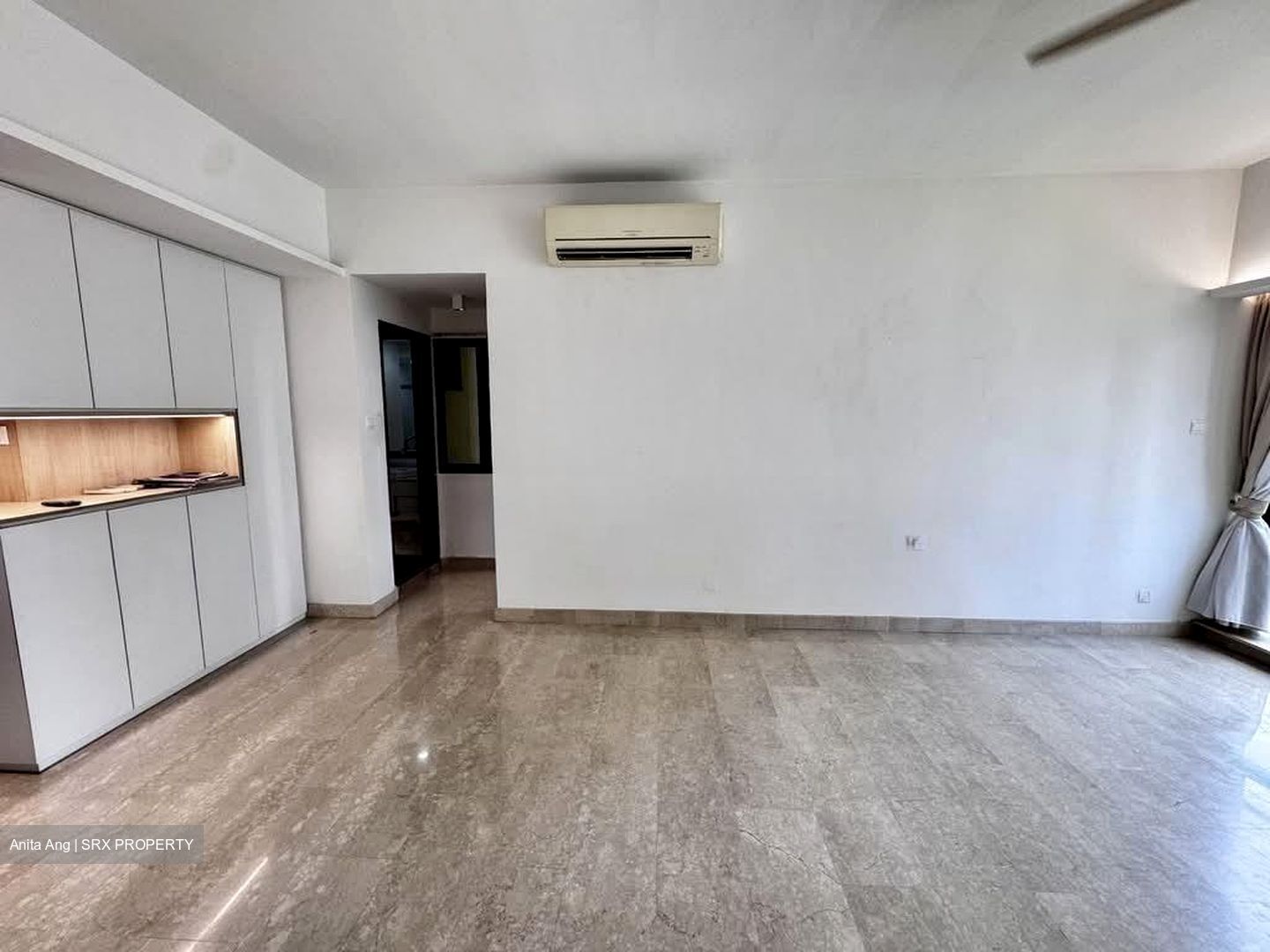 Simsville (D14), Condominium #566468761
